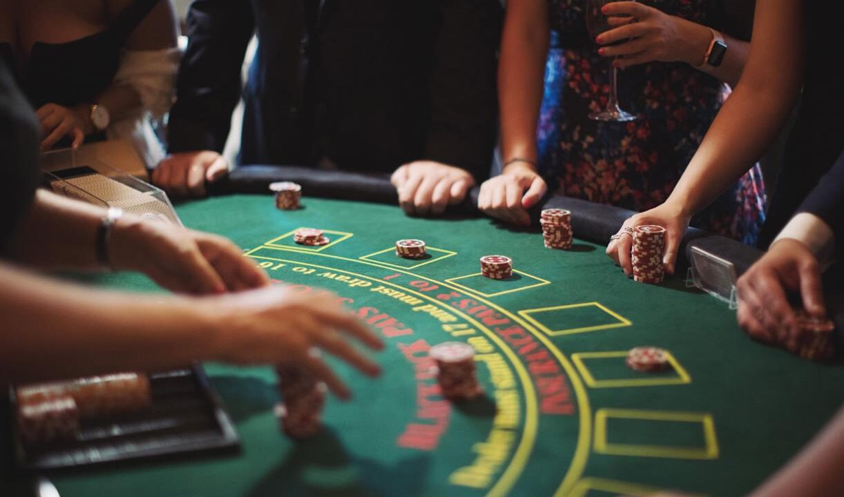 Starting with moderate rewards often shapes how sessions naturally unfold