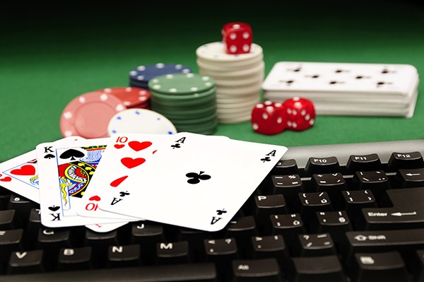 n8 poker